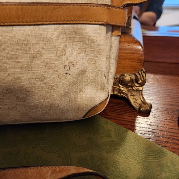 Gucci Cream GG Monogram Bag - Picture 3 of 15